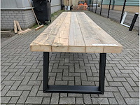 Tuintafel mega. rustiek grenenhout. 350 x 85 x 77cm. metalen u onderstel - afbeelding 2 van  3