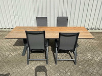 Tuintafel met 4 recliners