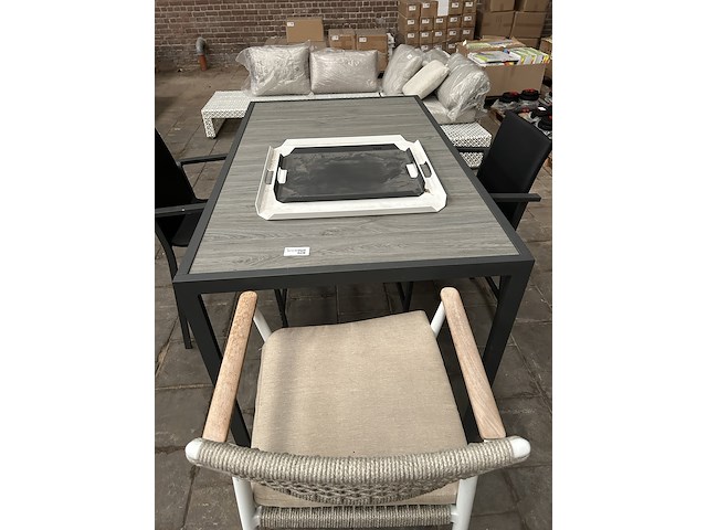 Tuintafel met drie barkrukken - afbeelding 3 van  11