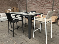 Tuintafel met drie barkrukken - afbeelding 1 van  11