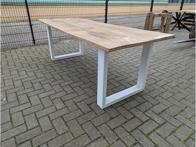 Tuintafel oud eikenhout 220x87x76cm. metalen u onderstel - afbeelding 1 van  3