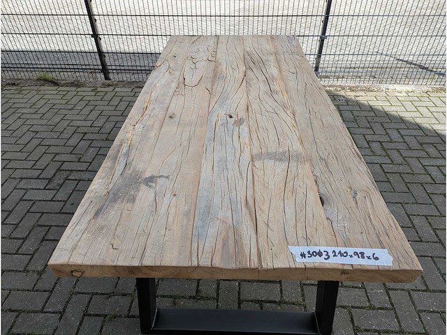 Tuintafel oud iepenhout 210 x 100 x 78cm. metalen trapezium onderstel - afbeelding 3 van  3