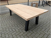 Tuintafel oud iepenhout 245 x 115 x 78cm. metalen onderstel