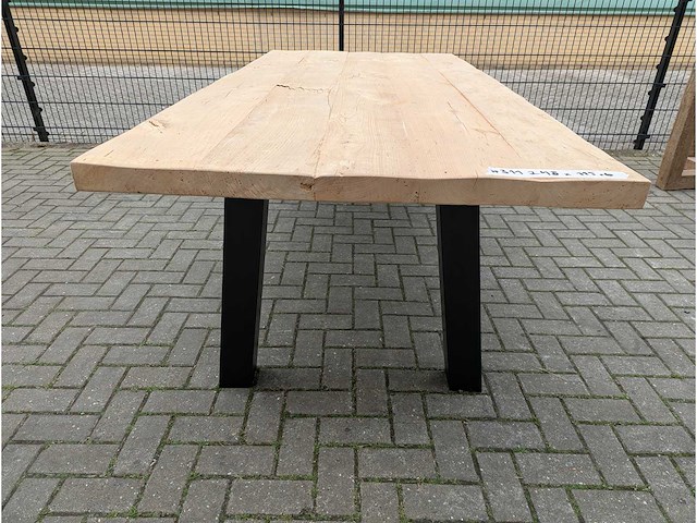 Tuintafel oud iepenhout 245 x 115 x 78cm. metalen onderstel - afbeelding 2 van  3