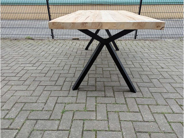 Tuintafel rustiek acaciahout 190 x 95 x 77cm. metalen y onderstel - afbeelding 2 van  3