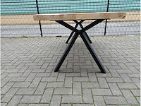 Tuintafel rustiek acaciahout. 190 x 95 x 77cm. metalen y onderstel - afbeelding 2 van  2