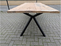 Tuintafel rustiek eikenhout 240 x 105 x 77cm. metalen y onderstel. - afbeelding 2 van  3