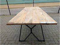 Tuintafel rustiek eikenhout. 280 x 100 x 77cm. metalen vlinder onderstel - afbeelding 3 van  3