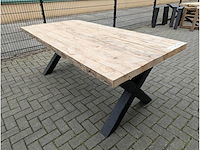 Tuintafel rustiek iepenhout. 205 x 100 x 78cm. houten x onderstel