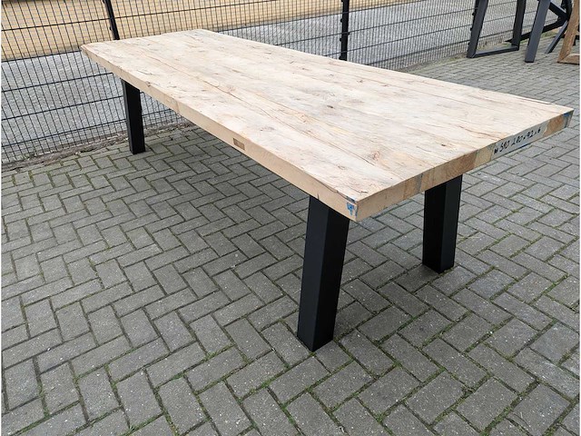 Tuintafel rustiek iepenhout. 240 x 100 x 78cm. metaal onderstel - afbeelding 1 van  3
