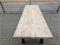 Tuintafel rustiek iepenhout. 240 x 100 x 78cm. metaal onderstel - afbeelding 3 van  3