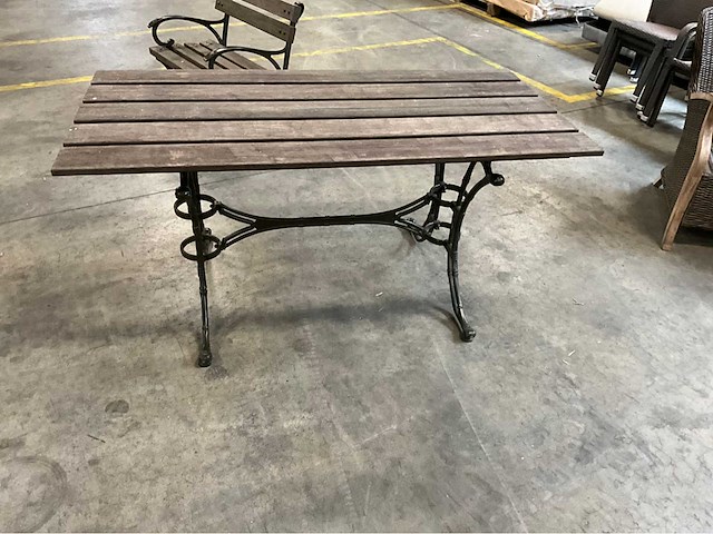 Tuintafel - afbeelding 1 van  7
