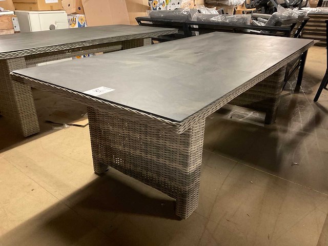 Tuintafel - afbeelding 1 van  3