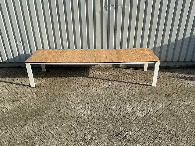Tuintafel - afbeelding 1 van  4
