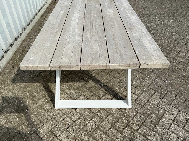 Tuintafel - afbeelding 1 van  1