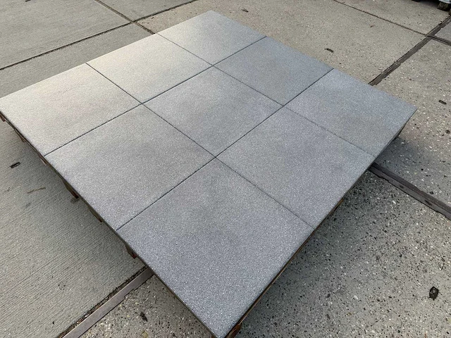 Tuintegels van beton (ca. 24,48m²) - afbeelding 1 van  4