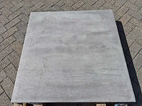 Tuintegels van beton (ca. 25m²)