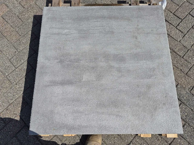 Tuintegels van beton (ca. 25m²) - afbeelding 2 van  4