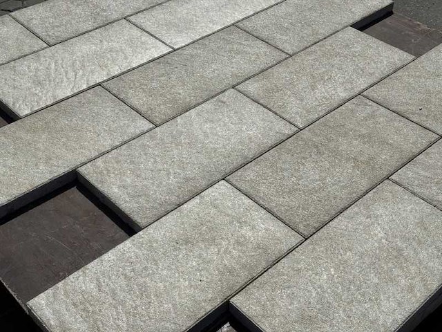 Tuintegels van beton (ca. 45,3m²) - afbeelding 3 van  4