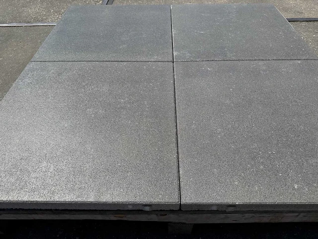 Tuintegels van beton (ca. 45,3m²) - afbeelding 1 van  4