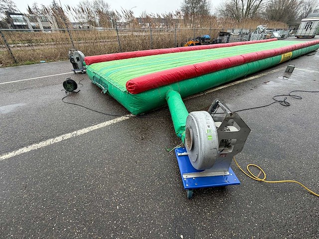 Tumbling / buikschuifbaan - afbeelding 6 van  8