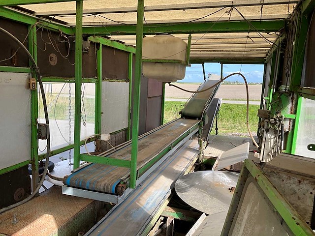 Tumoba bloemkool oogstmachine - afbeelding 12 van  25