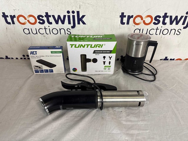 Tunturi mg30 massage gun mini - oplaadbaar massageapparaat - massage pistool | act usb-c m.2 nvme / pcie ssd behuizing, tool-free ac1615 |inventum melkopschuimer – melkopschuimer | princess sous vide stick – sous-vide stick - afbeelding 1 van  3
