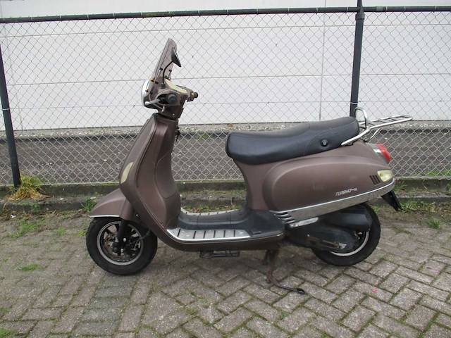 Turbho - bromscooter - rl-50 - scooter - afbeelding 1 van  11