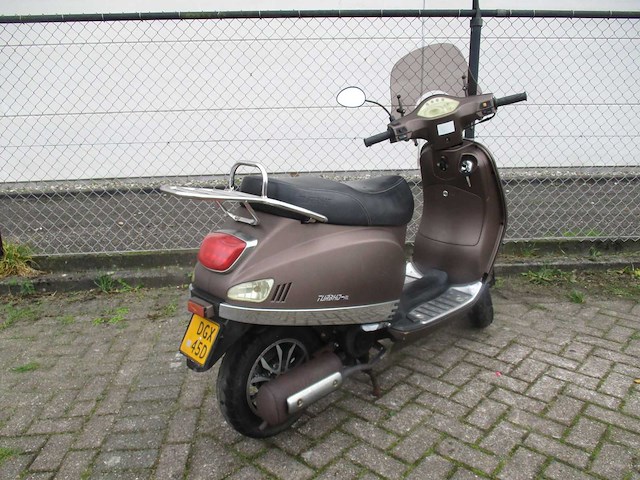 Turbho - bromscooter - rl-50 - scooter - afbeelding 9 van  11
