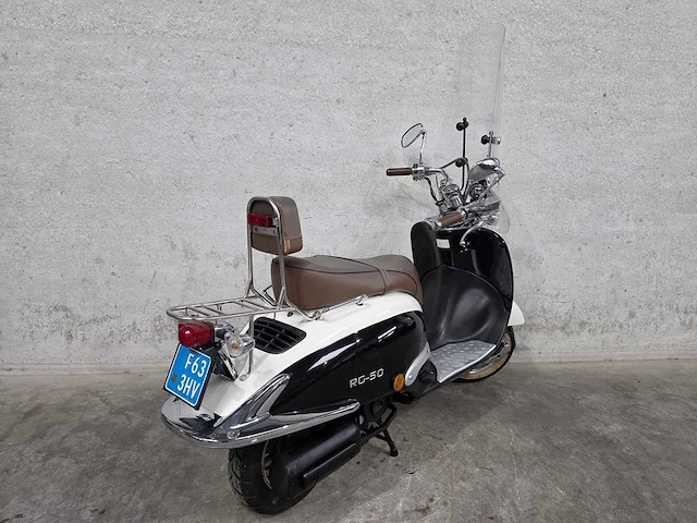 Turbho - snorscooter - rg-50 - brommer - afbeelding 6 van  7