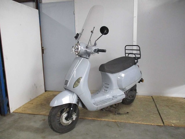 Turbho - snorscooter -nardo grey riva - scooter - afbeelding 1 van  10