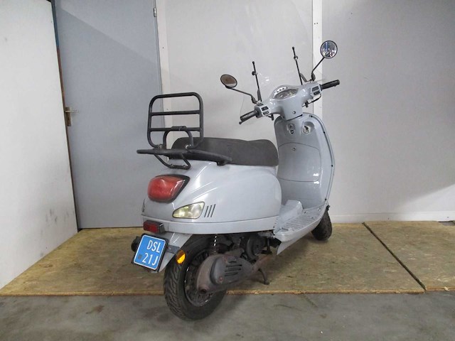 Turbho - snorscooter -nardo grey riva - scooter - afbeelding 7 van  10