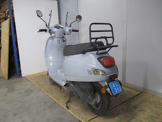 Turbho - snorscooter -nardo grey riva - scooter - afbeelding 10 van  10