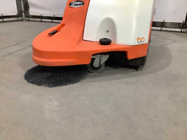 Turbo - twinny - veegmachine - afbeelding 8 van  9