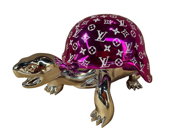 Turtle, lior24, hoogglans zilver (chroom look) met metallic roze/paarse helm - afbeelding 1 van  5