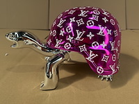 Turtle, lior24, hoogglans zilver (chroom look) met metallic roze/paarse helm - afbeelding 3 van  5