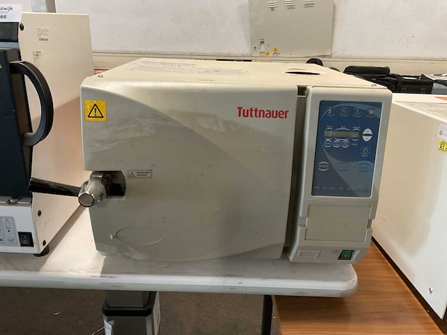 Tuttnauer 2540ea sterilizing unit - afbeelding 1 van  6