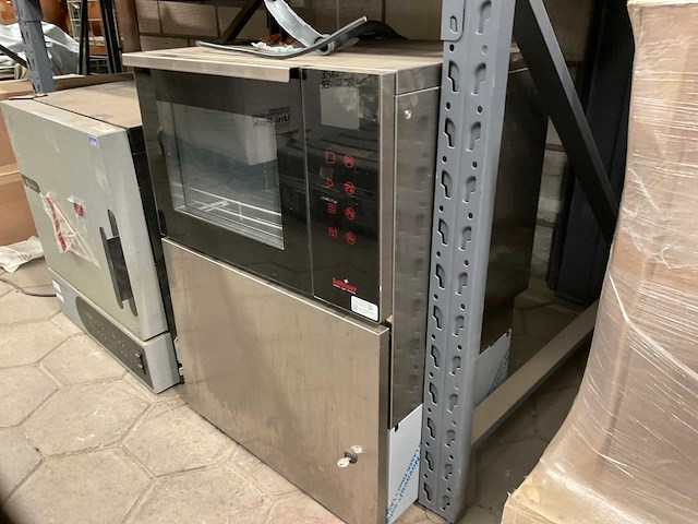 Tuttnauer disinfector washer - afbeelding 3 van  7