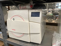 Tuttnauer elara 10 laboratorium-autoclave - afbeelding 1 van  4