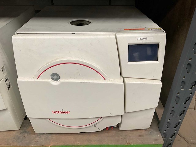 Tuttnauer elara 10 laboratorium-autoclave - afbeelding 2 van  4