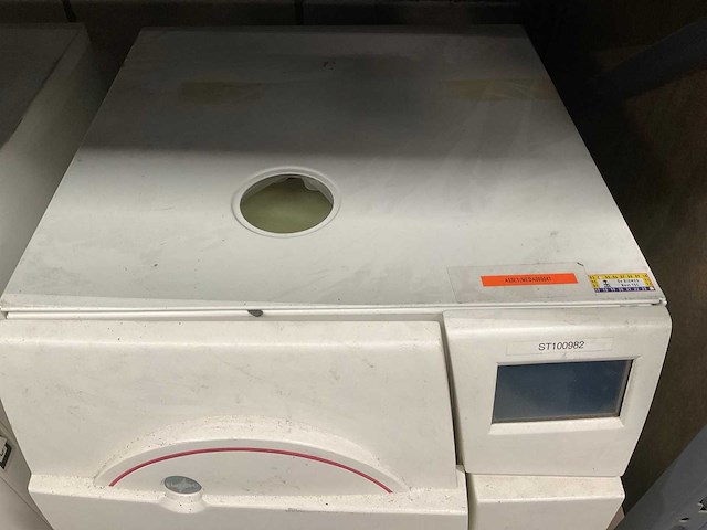Tuttnauer elara 10 laboratorium-autoclave - afbeelding 3 van  4