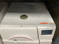 Tuttnauer elara 10 laboratorium-autoclave - afbeelding 3 van  4