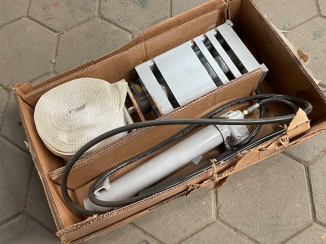 Tuxco tc-60 hydraulic tire constrictor - afbeelding 1 van  3