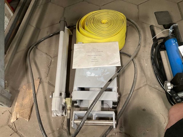 Tuxco tc-60 hydraulic tire constrictor - afbeelding 2 van  2