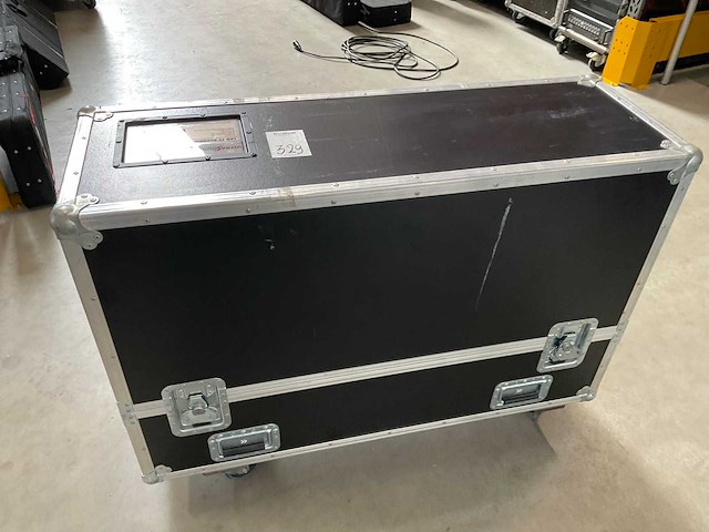 Tv- flightcase - afbeelding 1 van  2