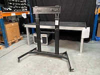 Tv / monitor beugel / frame - afbeelding 1 van  4