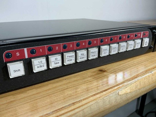 Tv one - various video equipment - afbeelding 3 van  5