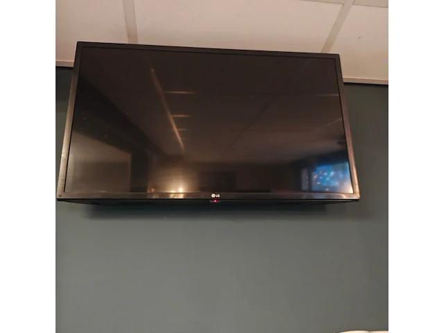 Tv scherm met muurbeugel, lg - afbeelding 1 van  4