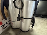 Tv, stofzuiger en keukenbenodigdheden - afbeelding 3 van  10