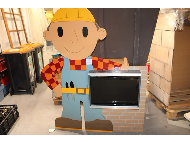 Tv wand bon de bouwer met lenco tv. afmeting 142 x 62 cm. hoogte 175 cm - afbeelding 1 van  3